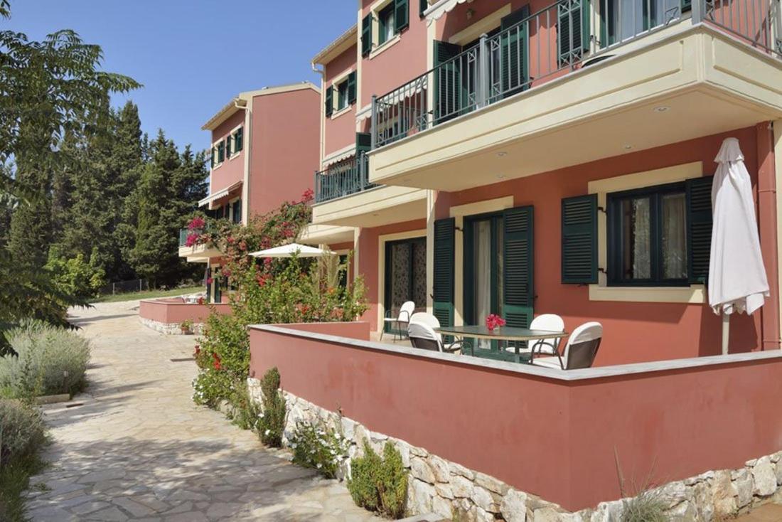 Vivi'S Apartments Agia Efimia Exterior photo