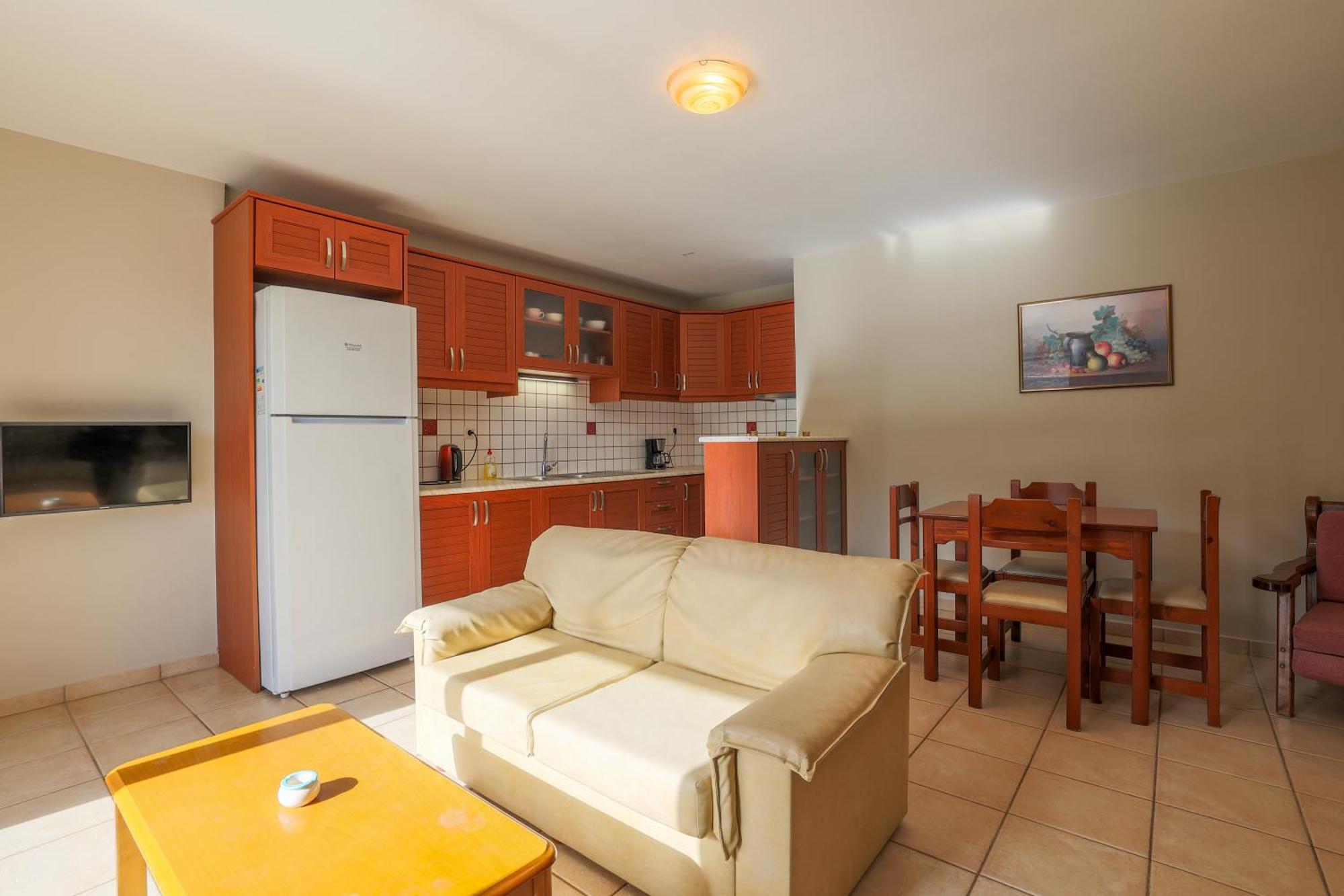Vivi'S Apartments Agia Efimia Exterior photo